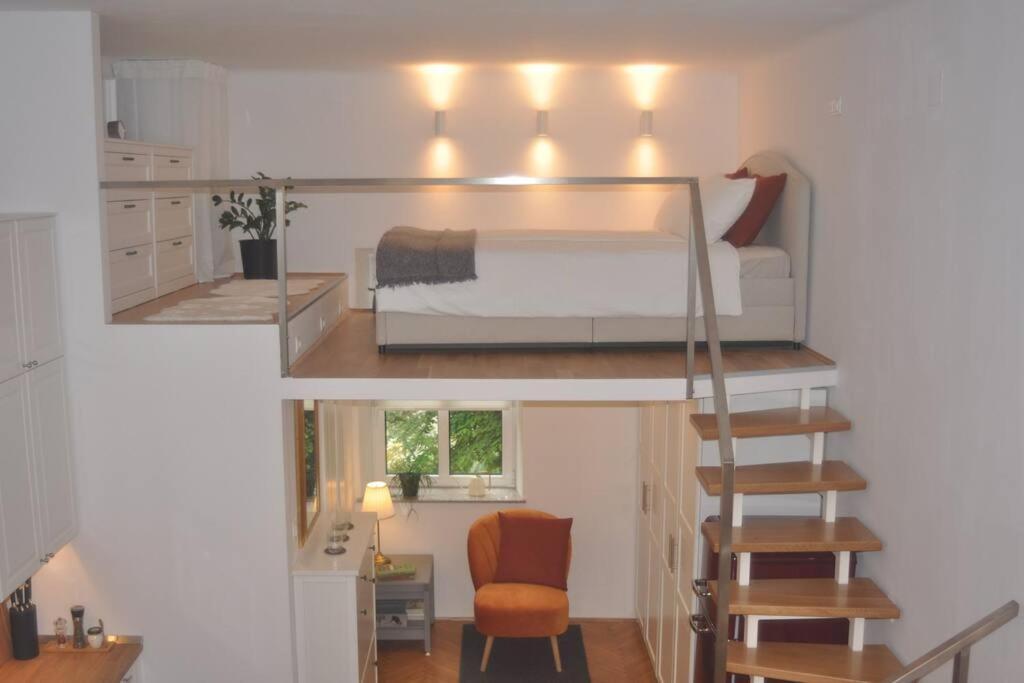 Apartman Jane's Place, Experience The Atmosphere Of A Historic & Free Parking