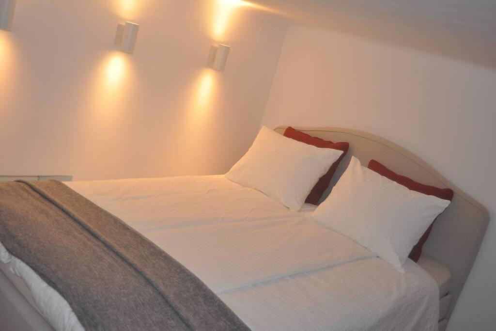 Jane's Place, Experience The Atmosphere Of A Historic & Free Parking Apartman