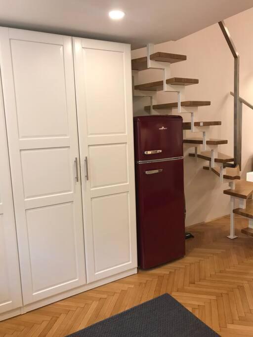 Apartman Jane's Place, Experience The Atmosphere Of A Historic & Free Parking *